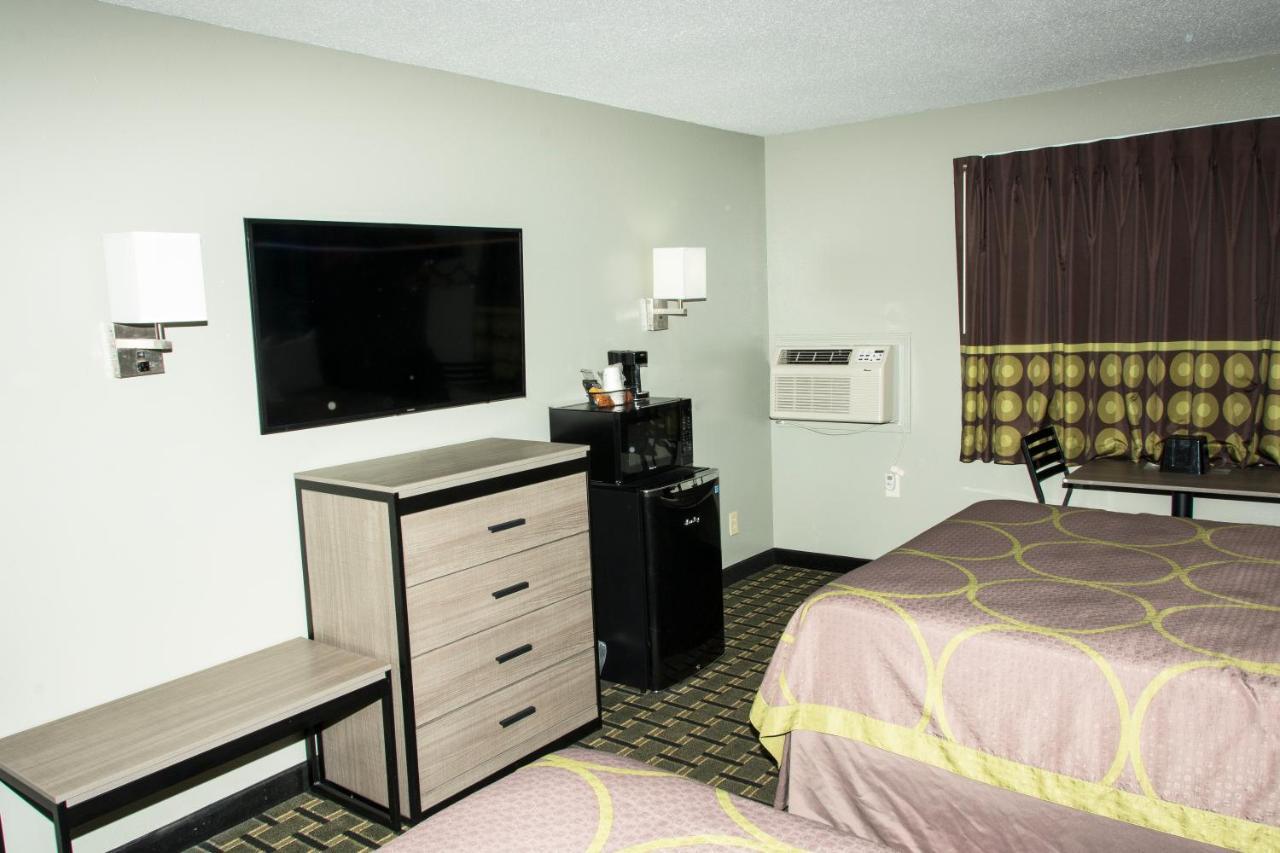 Super 8 By Wyndham Michigan City Exterior foto
